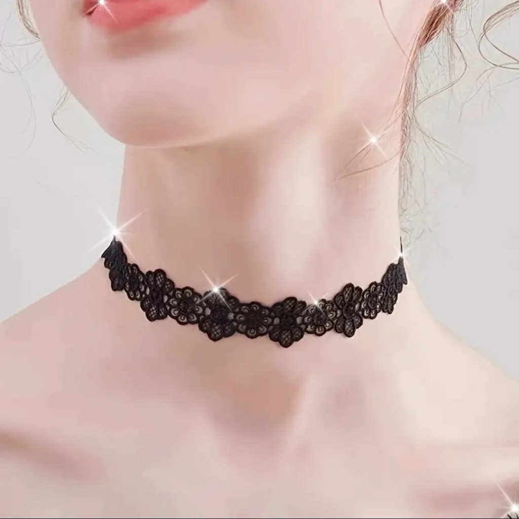 Velvet Choker Necklace 8$